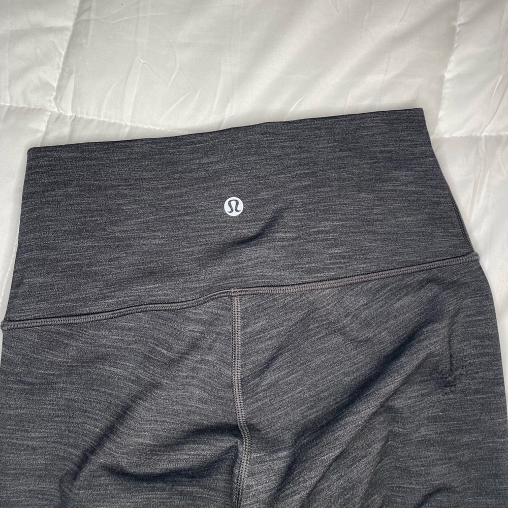 LULULEMON Leggings- size 4 dark gray